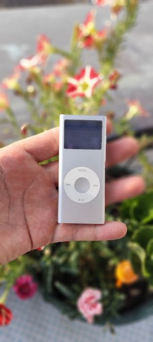 iPod nano 2-го покоління (2nd Gen) 2GB Silver — Оригінал, чудовий стан