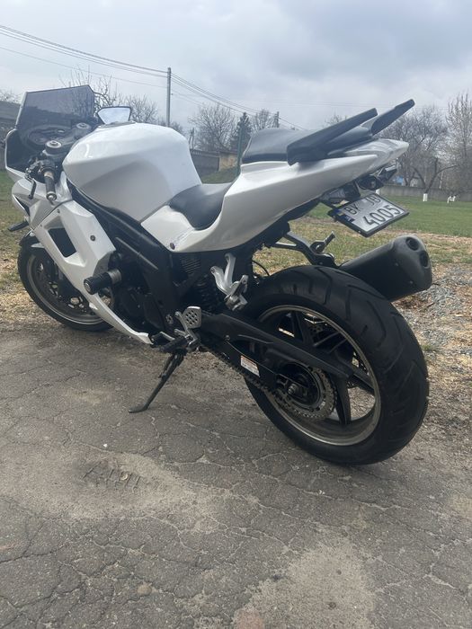 Продам Hyosung GT650R  2010 року