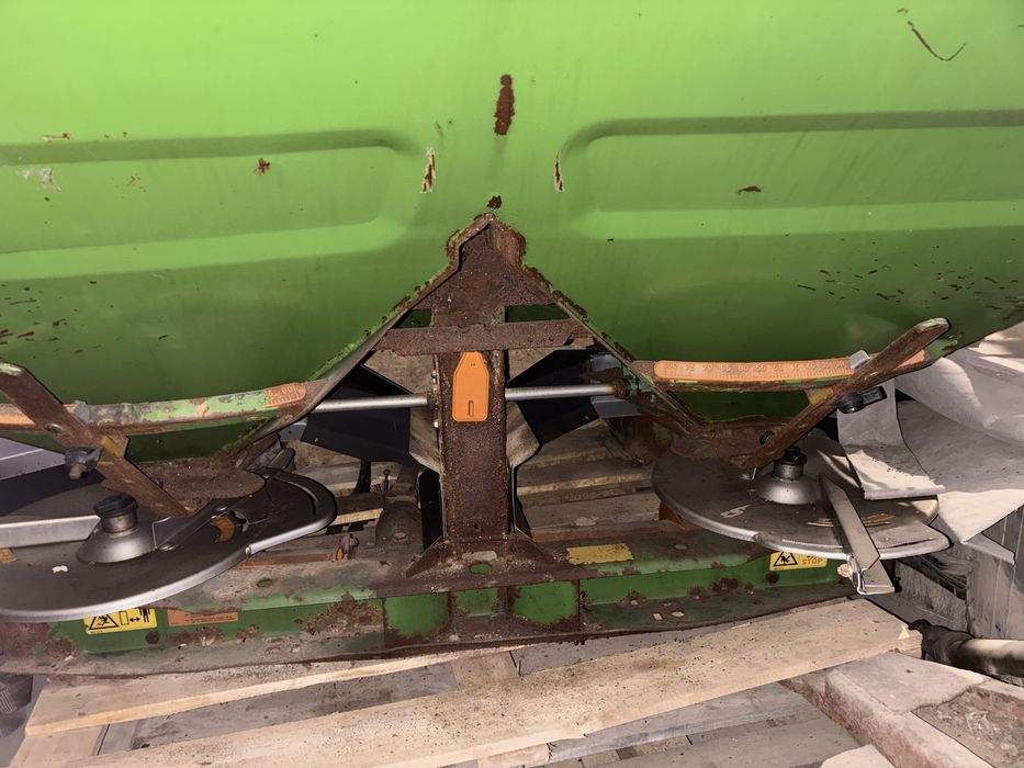 Rozsiewacz AMAZONE N 1800