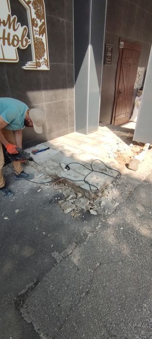 Демонтаж стін, плитки, стяжки, штукатурки. Демонтаж гіпсокартону