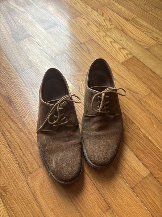 Vendo sapatos de pele