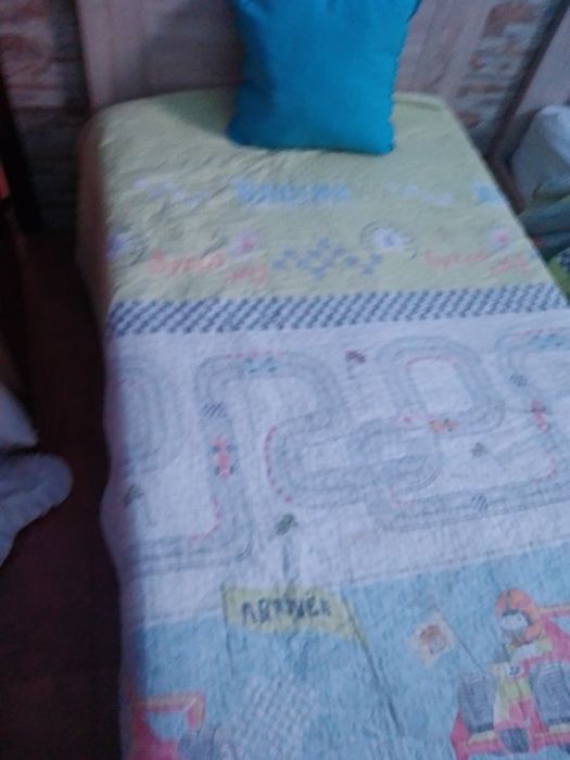 Camas apenas 140€ cada uma vejam a descrição