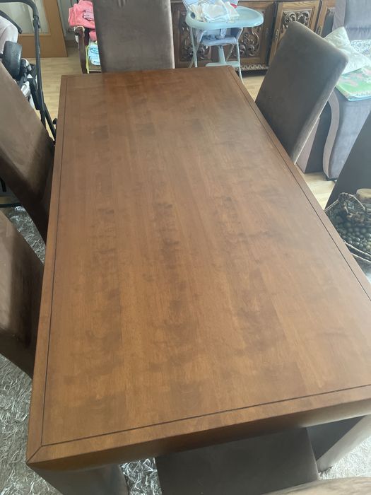 Vendo mesa com 6 cadeiras tudo em otimo estado