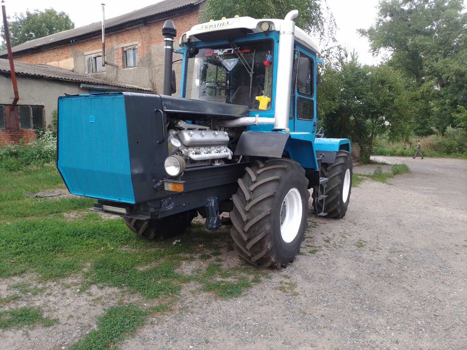 Продаж Трактор ХТЗ-170