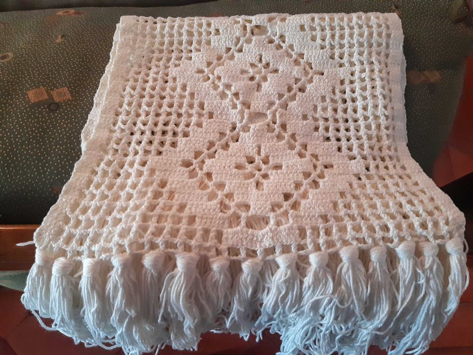 Naperon vintage, renda, crochet, 97cm, nunca usado