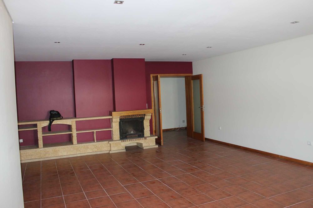 Apartamento T3 em  Rua Frei Caetano Brandão  3720-265 Oliveira de Azemeis.