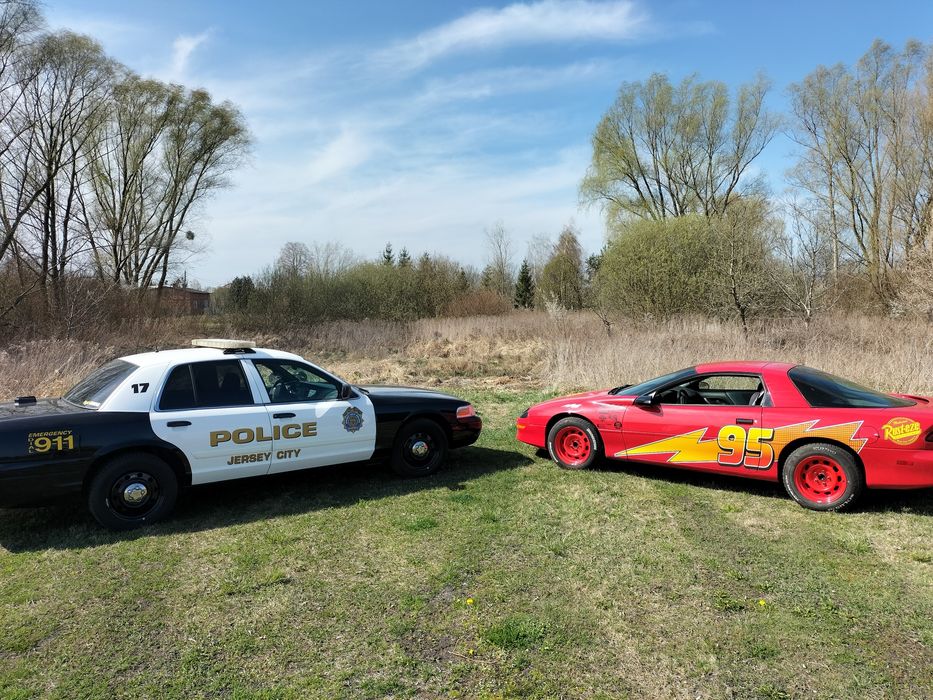 Wynajem Aut do Ślubu jak i na inne imprezy okolicznościowe.