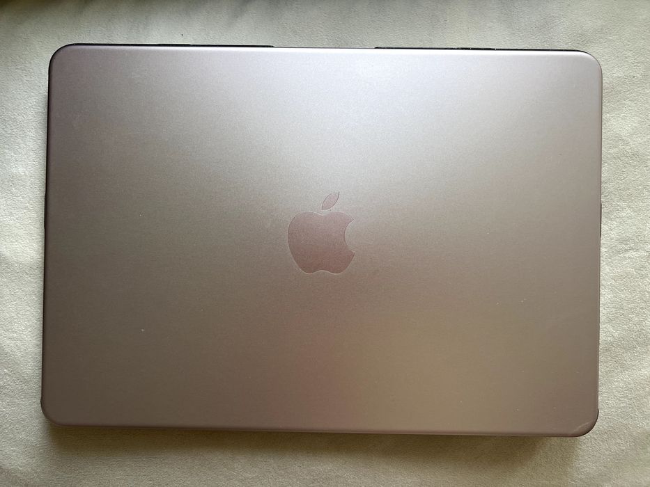 MacBook Neo 13” 512 GB Pink po zalaniu, w pełni sprawny, po serwisie, sprzedaż firmowa