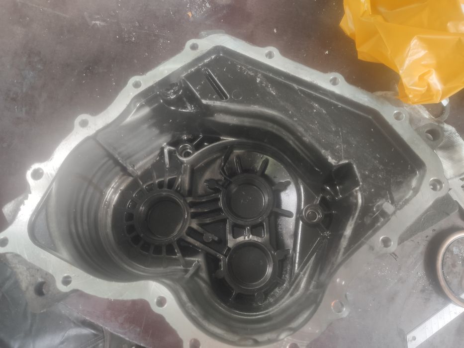Кришка , корпус коробки передач opel astra , opel zafira , m32