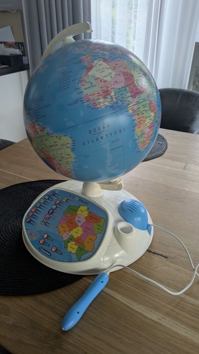 Globus interaktywny Clementoni