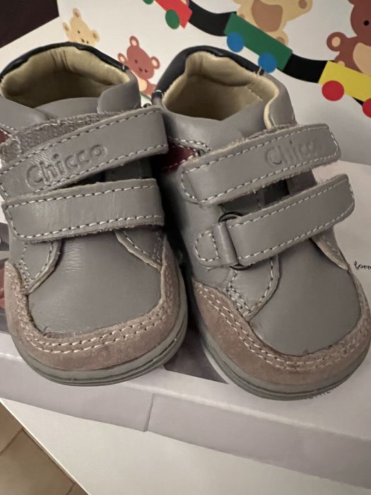 Botas chicco novas
