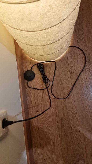 Candeeiro de pé BEGE