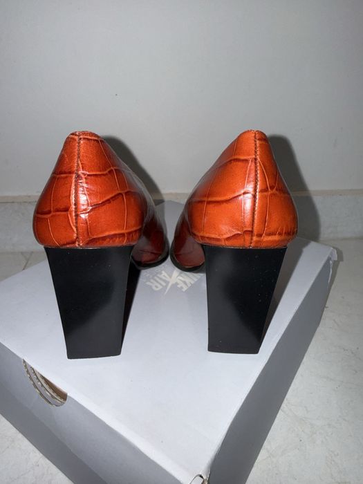 Buty na obcasie, powystawowe