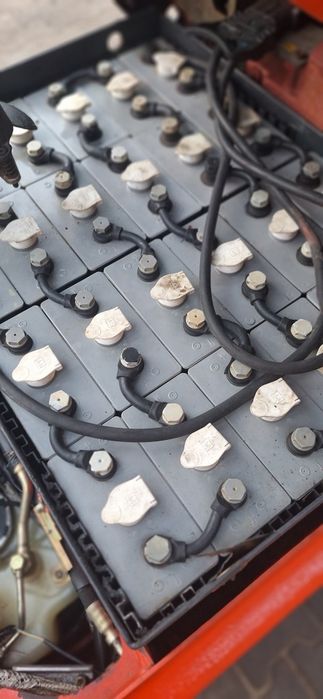 Wózek widłowy elektryczny Linde E16