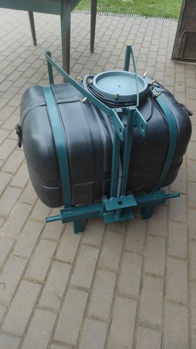 Оприскувач навісний для тракторів і мінітракторів