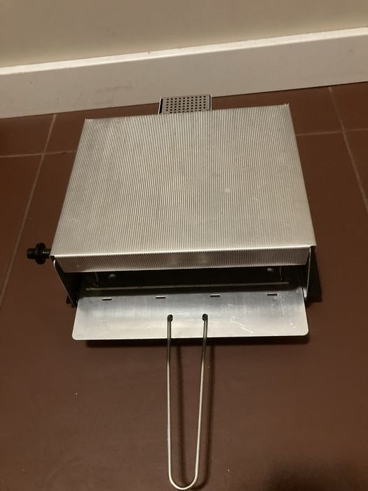 Opiekasz aka party grill plus zestaw do szaszłyków