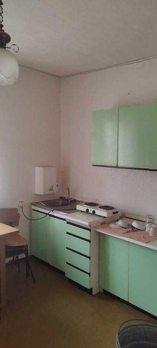 Пів будинку в мальовничому селі