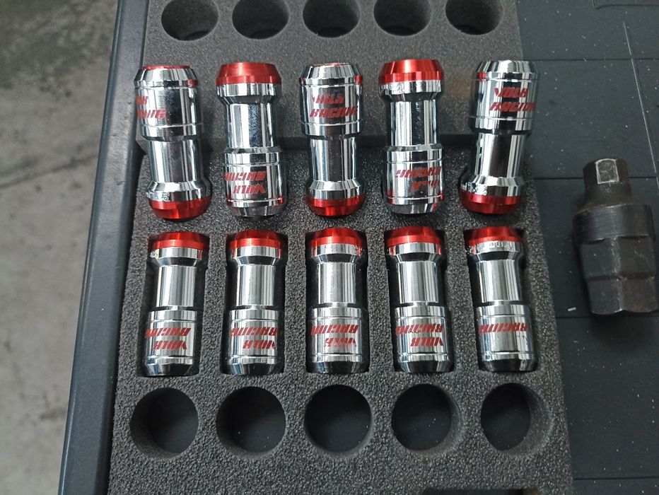 Formula nut set VOLK RACING (NOVOS!!)