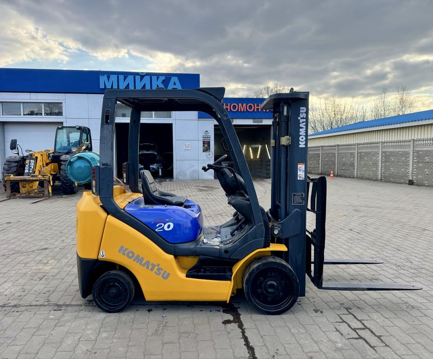 Навантажувач Komatsu FG-20 Погрузчик