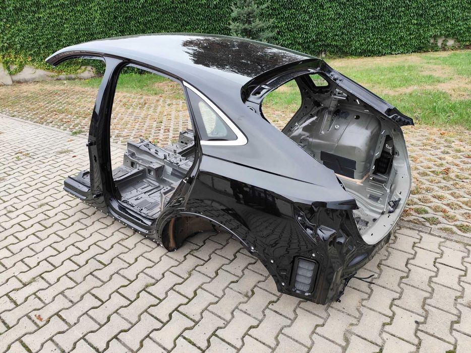 Четверть Audi Q3 83F Sportback крило кузов разборка