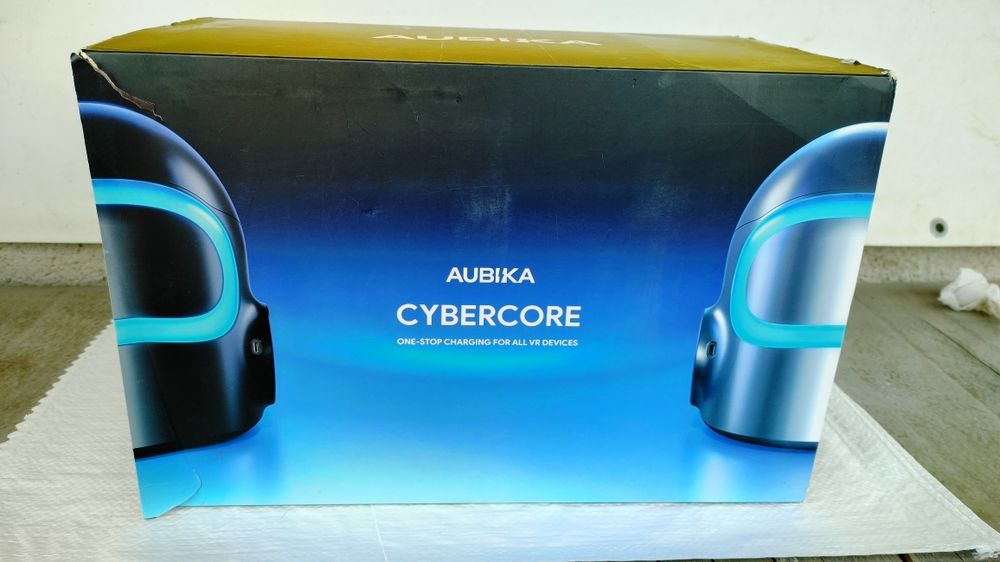 Это док-станция для зарядки виртуальной реальности Aubika CyberCore  Quest 3S/ Quest 3/ Oculus Quest 2/ Quest Pro/Pico 4