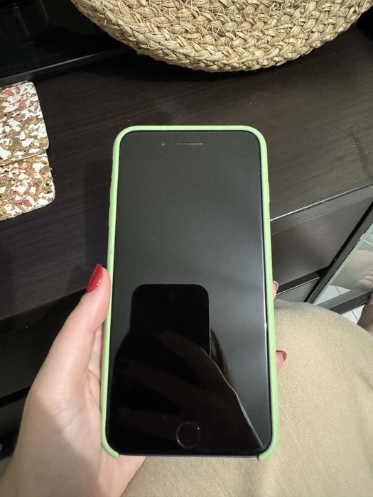 iPhone 8 Plus 256 GB64739546679810120