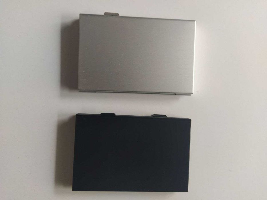 2 Etui na karty pamięci lub na karty Nintendo Switch