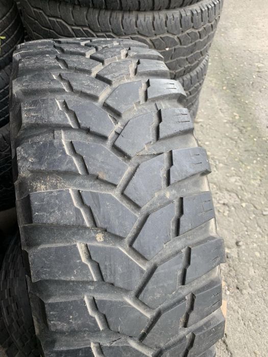 Шини  35*12.50R17LT екв розміру 315/70/17 пара Maxxis 8мм