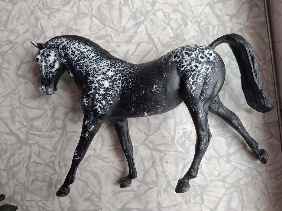Фигурка лошади Breyer