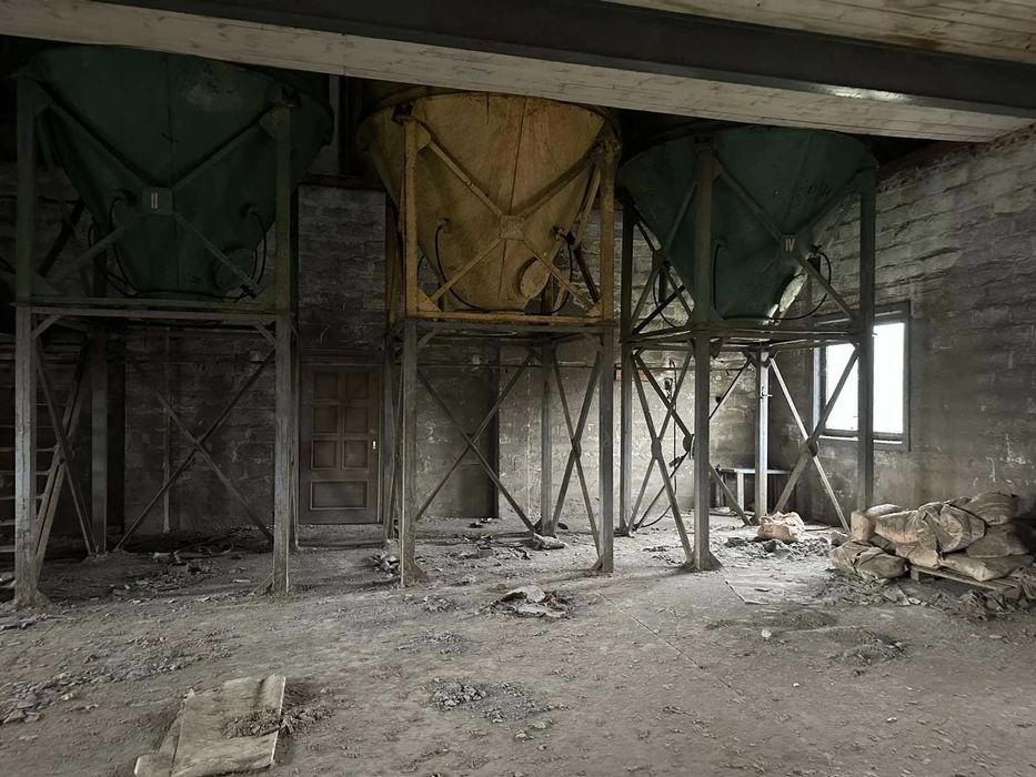 Продається цементно - фасовочний цех в смт. Солотвино