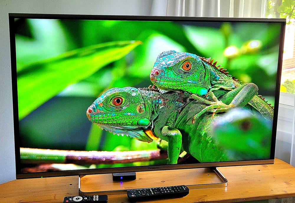TV LED Panasonic TX-42AS650E   3 porty HDMI  FUL HD  1920X1080  brak smarta i DVB-T2   3mc gwar