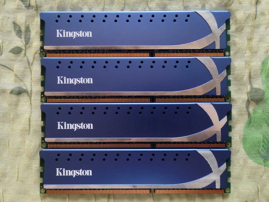 DDR3 Kingston HyperX Genesis 16Gb (4x4Gb) 1866MHz (KHX1866C9D3K4/16GX)