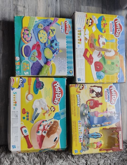 4 zestawy Play-Doh