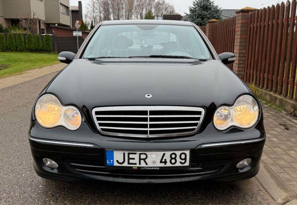 Мерседес С 270 у гарному стані