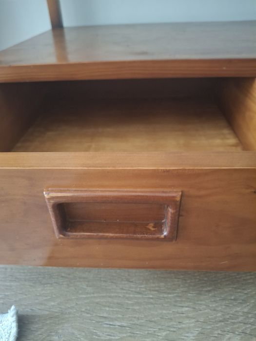 Consola antiga estilo Olaio