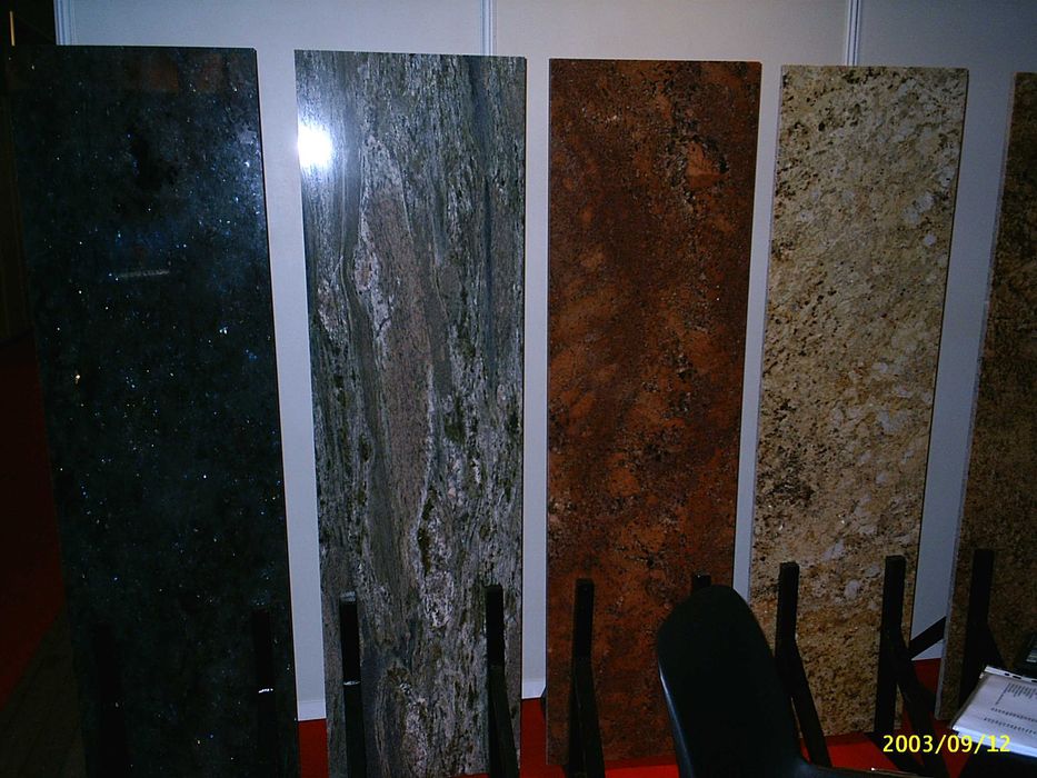 parapety, schody, kominki , nagrobki  marmur  granit  montaż doradztwo