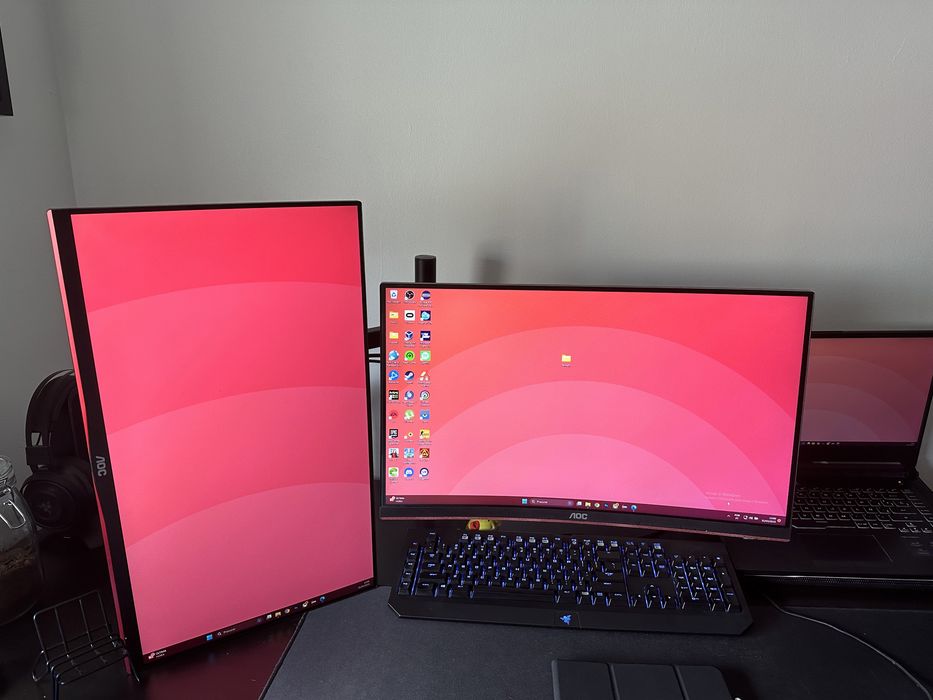 2 monitores AOC 24’ 144Hz