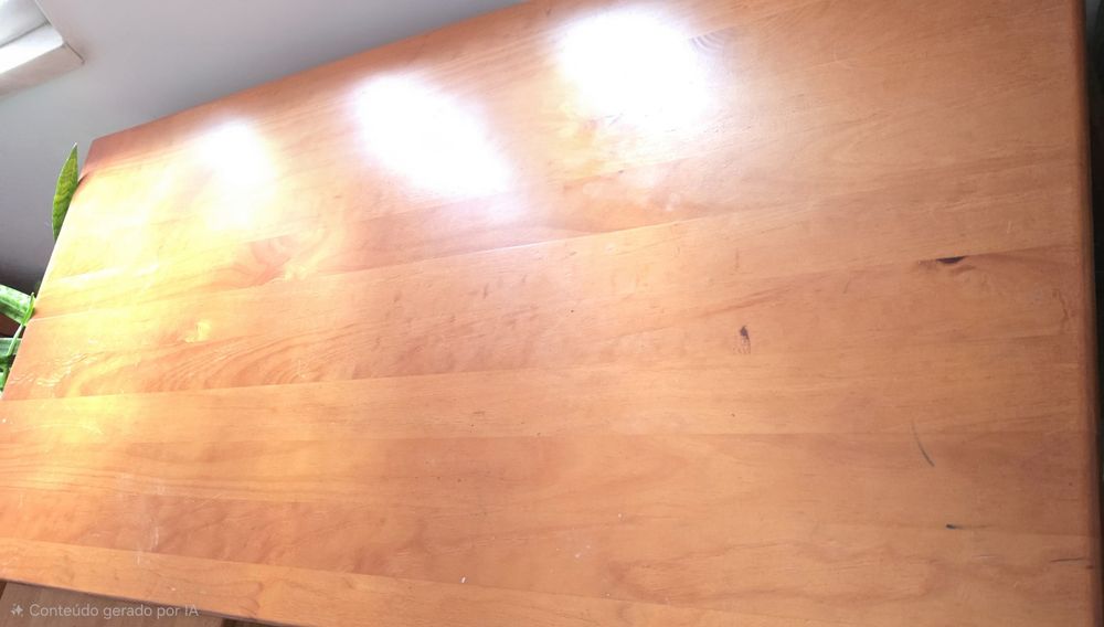 Vendo mesa secretaria com apoio
