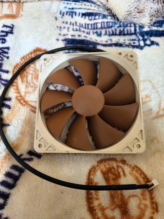 Вентилятор Noctua NF-P12 для системи охолодження  або корпусу