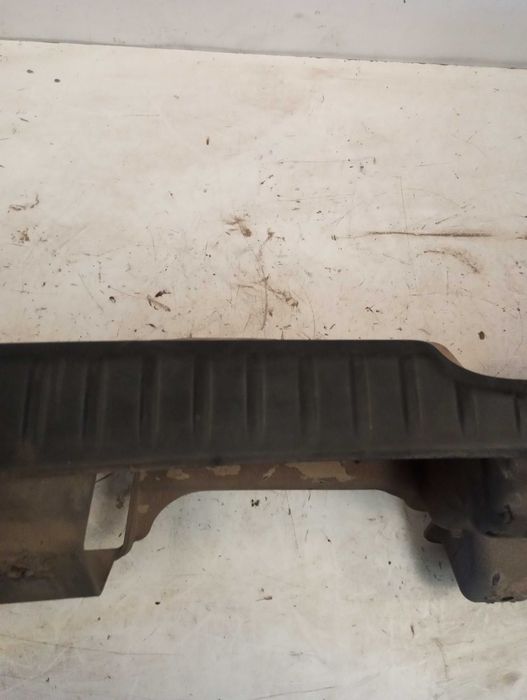 Suporte Para-choques Traseiro Peugeot 308 I (9680441180)