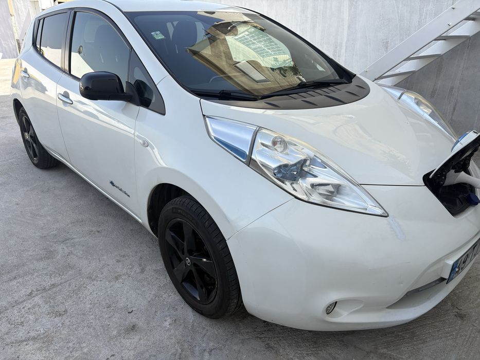 Nissan black edition  leaf 30 eltrico bsteria de 30kw