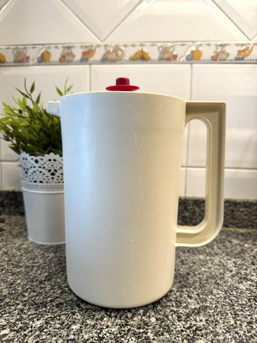 Jarra Tupperware