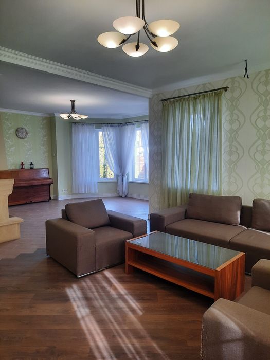 Продажа.Стильный дом в центре города.