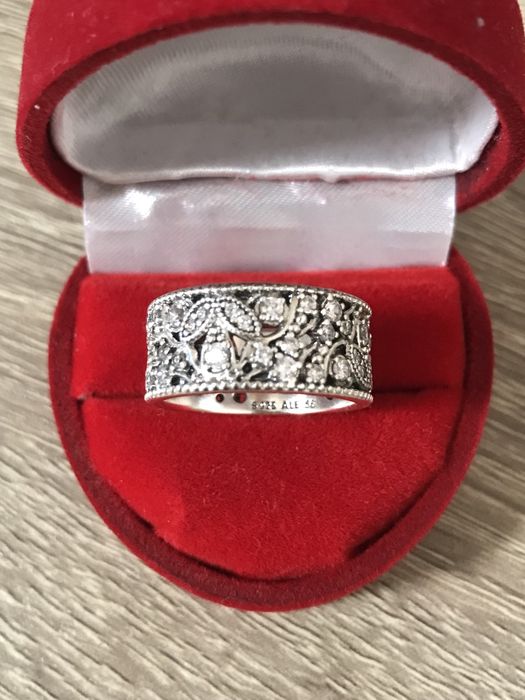 Pandora каблучка оригінал Мерехтливе листя