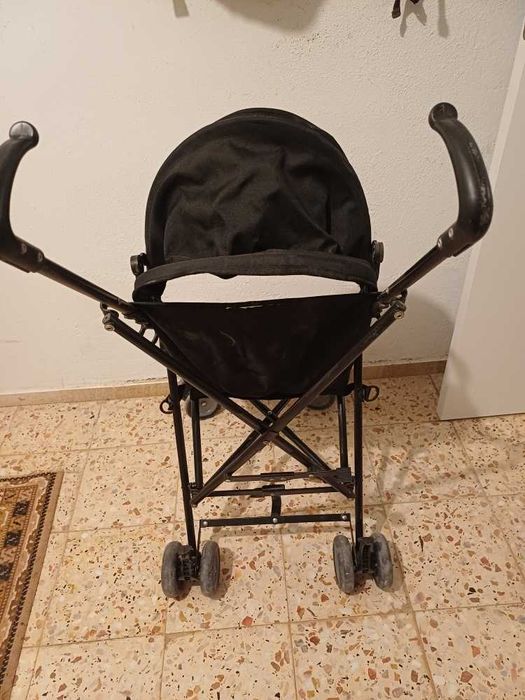 Carrinho de Bebé Tipo Bengala (Preto) – Prático e Compacto