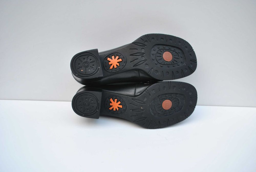 Buty na obcasie The Art Company