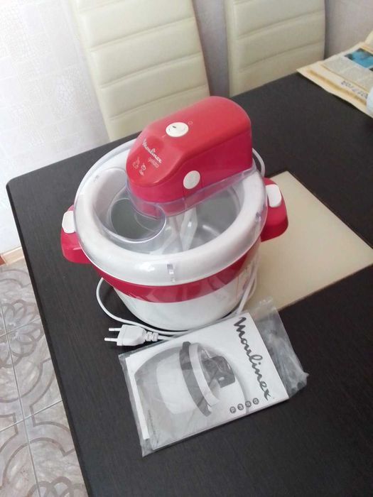 Продам мороженицу Moulinex
