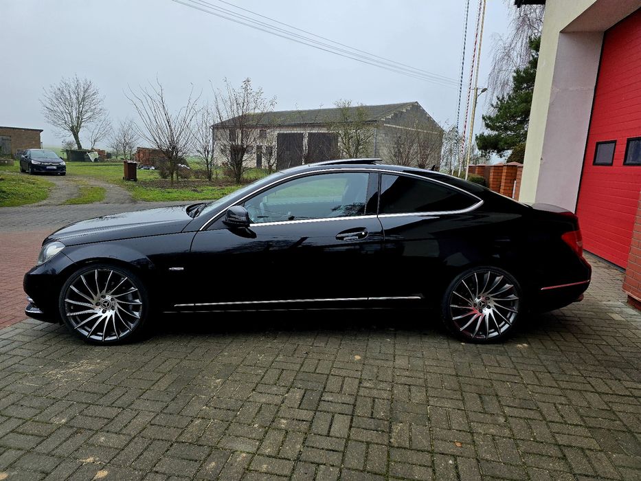 Zamiana Mercedes C Class Coupe AutomatPanoramaNaviSkoryParktronicAlu!