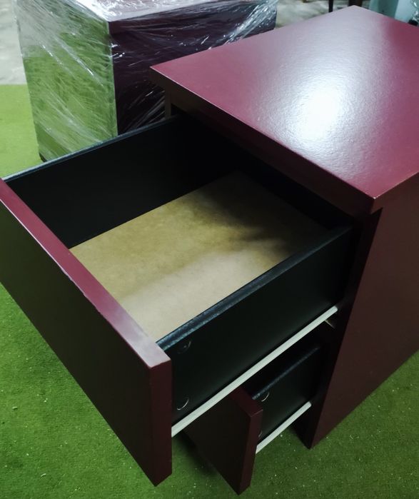 Mesas cabeceira bordô c/2 gavetas