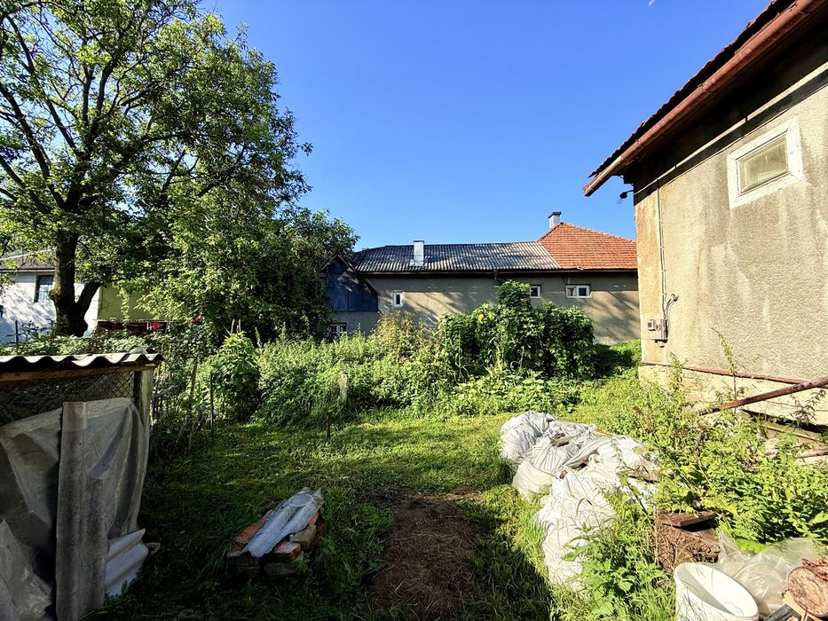 Житловий будинок в центрі м. Рахів, продаж дому, дім